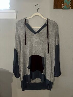 Live well women Sz XL lightweight hoodie